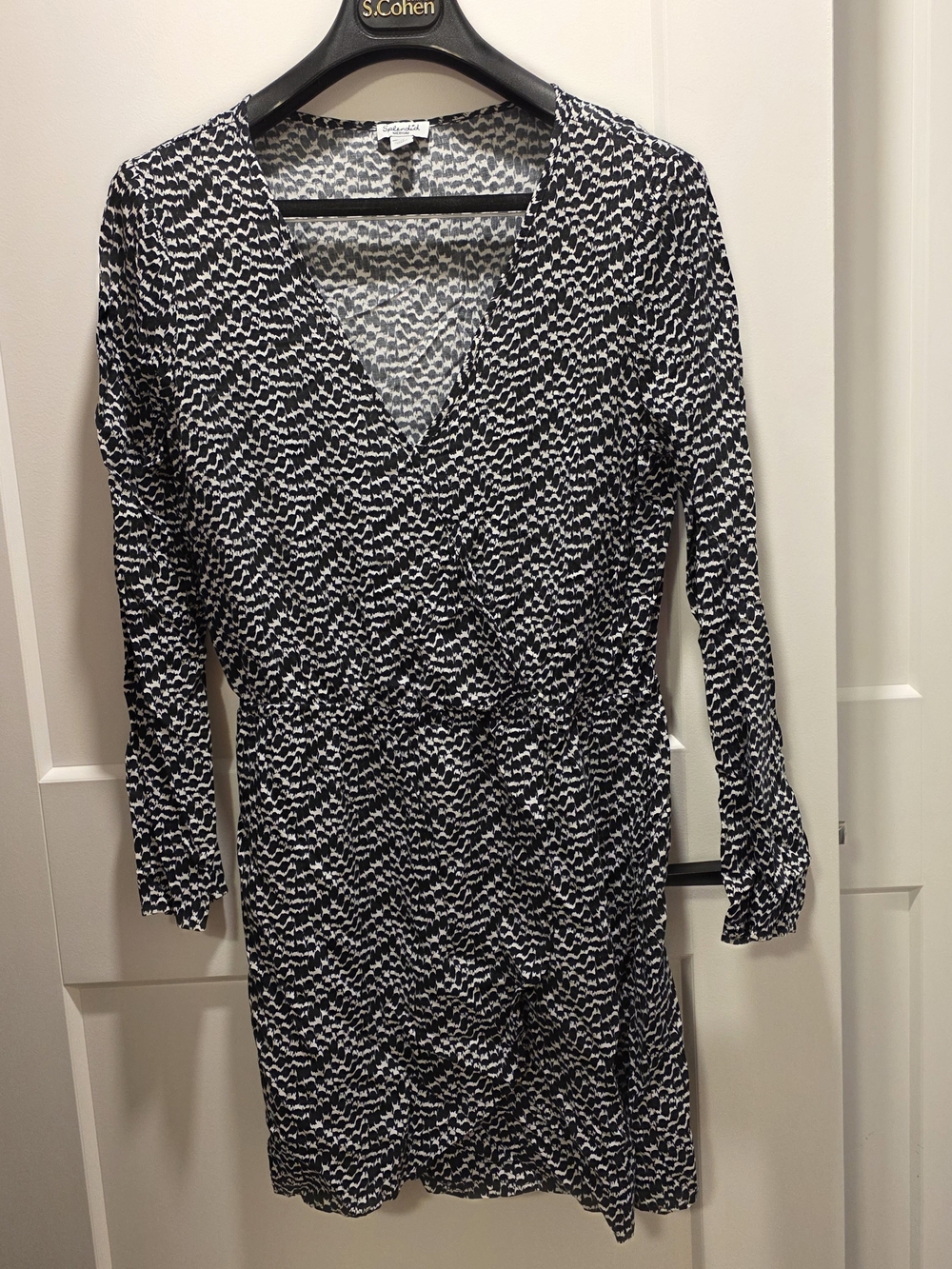 Splendid Black and White Printed Long-Sleeve Wrap Dress
